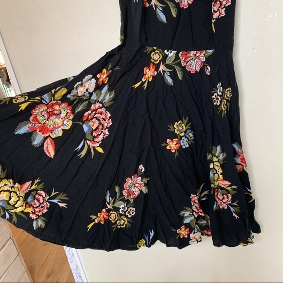Old Navy Black Floral Mini Dress - Picture 2 of 5